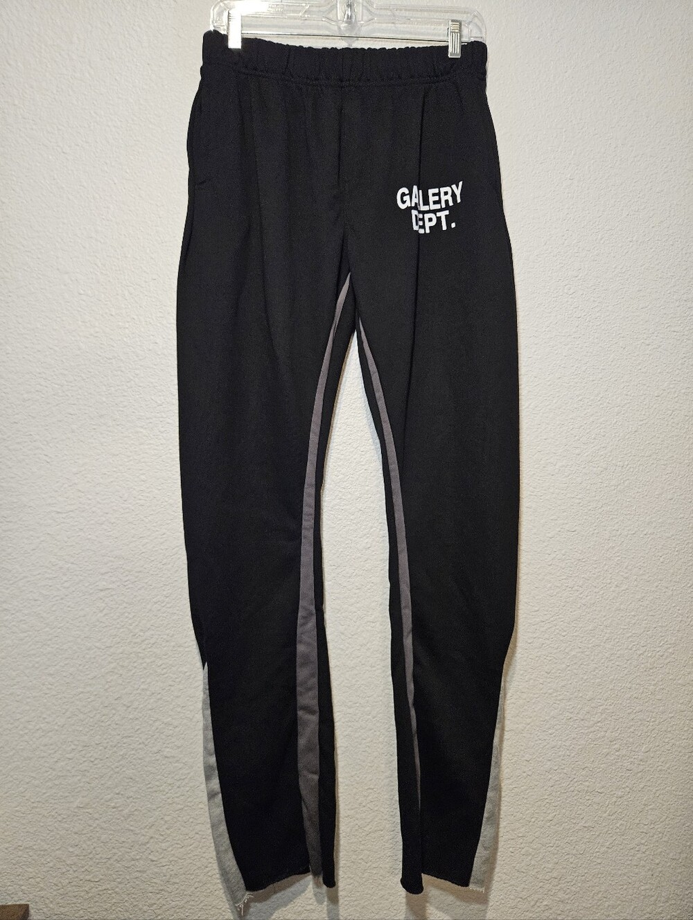 Gallery Dept Logo Stacked Flare Joggers Size XL
